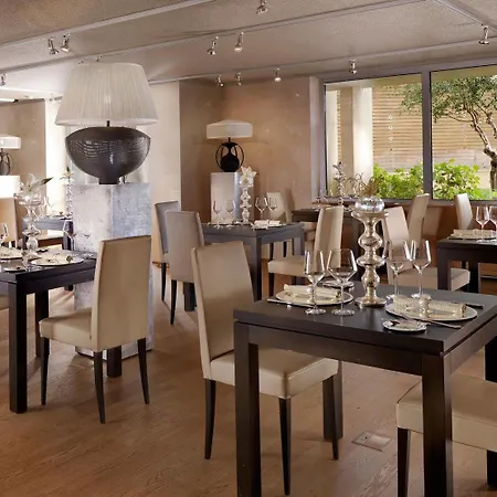 Divani Apollon Suites 